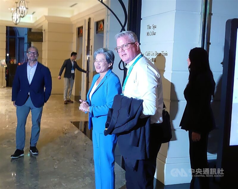 超微19日在文華東方酒店舉行Innovation Day活動，董事長暨執行長蘇姿丰（中）會後對於媒體問及此次台灣行，她說「wonderful」（很愉快）。中央社記者張建中攝 112年7月19日