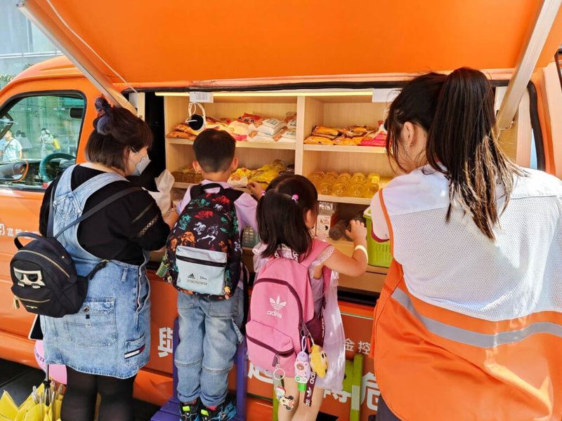 台灣世界展望會打造「齊飢體驗車」巡迴各地，22日將駛達台北花博公園，邀請民眾實際體驗人道救援服務現場。（台灣世界展望會提供）中央社記者吳欣紜傳真  112年7月20日