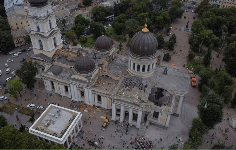 俄羅斯23日對烏克蘭南部城市敖德薩發動攻擊，嚴重損壞了歷史悠久的主顯聖容大教堂，引發眾怒。（路透社）