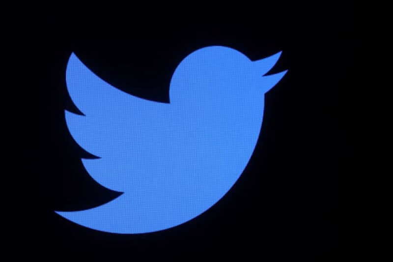 Twitter商標上的藍色小鳥暱稱賴瑞，是共同創辦人用來向NBA傳奇球星致敬，如今商標面臨改版。（路透社）