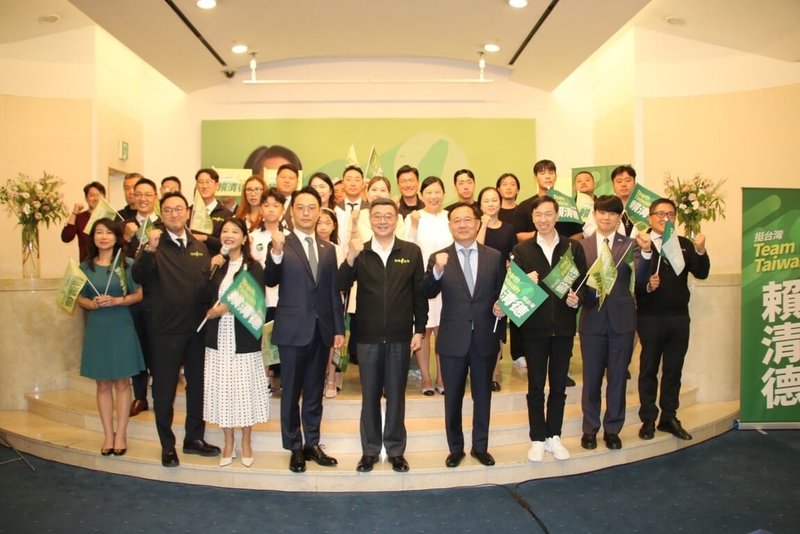 信賴台灣海外分會30日在韓國首爾成立，前民進黨主席卓榮泰代表總統參選人賴清德出席。（賴清德競辦提供）中央社記者葉素萍傳真  112年7月30日