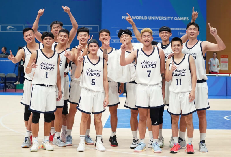 台灣男籃31日在成都世大運男子籃球預賽對上中國，以97比84拿下勝利。（圖取自大專學生運動網網頁ssu.org.tw）