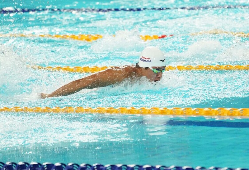 上屆世大運曾勇奪男子200公尺混合式銅牌的台灣泳將王星皓，2日在成都世大運分組預賽游出2分01秒30的成績，以預賽第1之姿前進晚間登場的準決賽。（大專體總提供）中央社記者黃巧雯傳真 112年8月2日