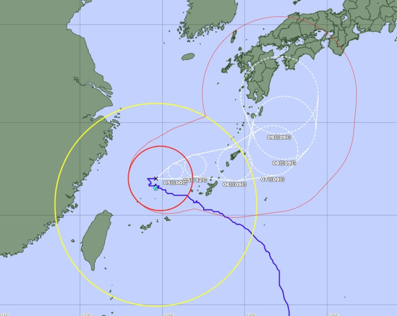 沖繩氣象台預測，颱風卡努4日會東轉並再次接近沖繩地區。（圖取自日本氣象廳網頁jma.go.jp）