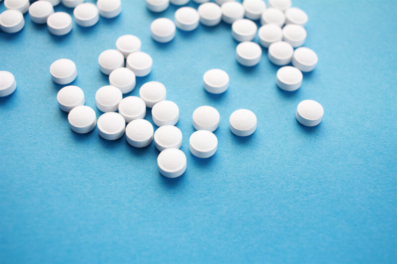 美國食品暨藥物管理局4日批准首款用以治療產後憂鬱症的口服藥。（示意圖／圖取自Unsplash）