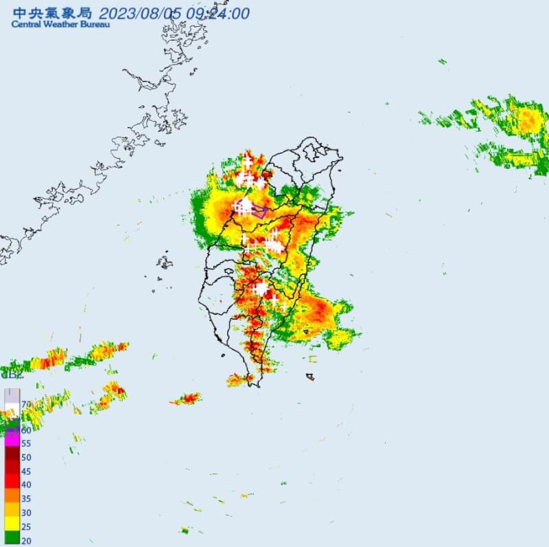 氣象局針對新竹市、新竹縣、苗栗縣、台中市發布大雷雨即時訊息。(圖取自中央氣象局網頁cwb.gov.tw)
