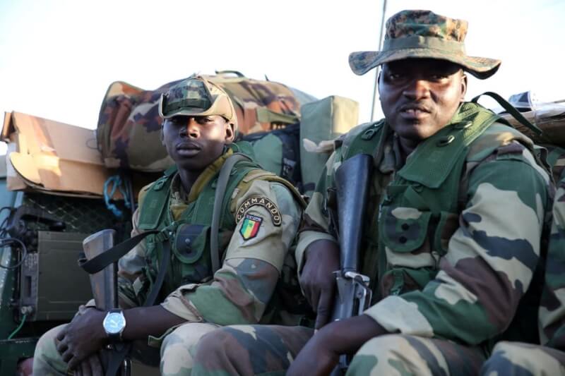 圖為2017年1月22日，西非經濟共同體成員國塞內加爾的士兵。（路透社）