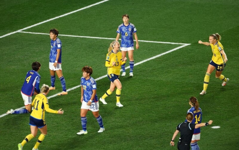 日本隊11日在世界盃女足8強賽迎戰瑞典，以1比2落敗。（路透社）