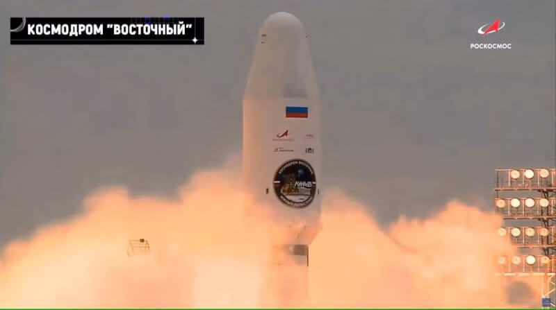 俄羅斯11日發射一枚攜帶登陸器的聯合號火箭前往月球，展開俄國47年來首次登月任務。（Roscosmos/Handout via 路透社）