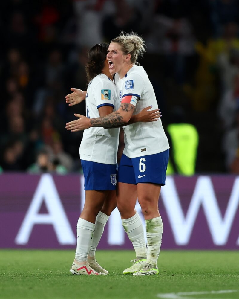 世界盃女足賽英格蘭隊12日以2比1擊潰對手，晉級4強。（圖取自twitter.com/FIFAWWC）