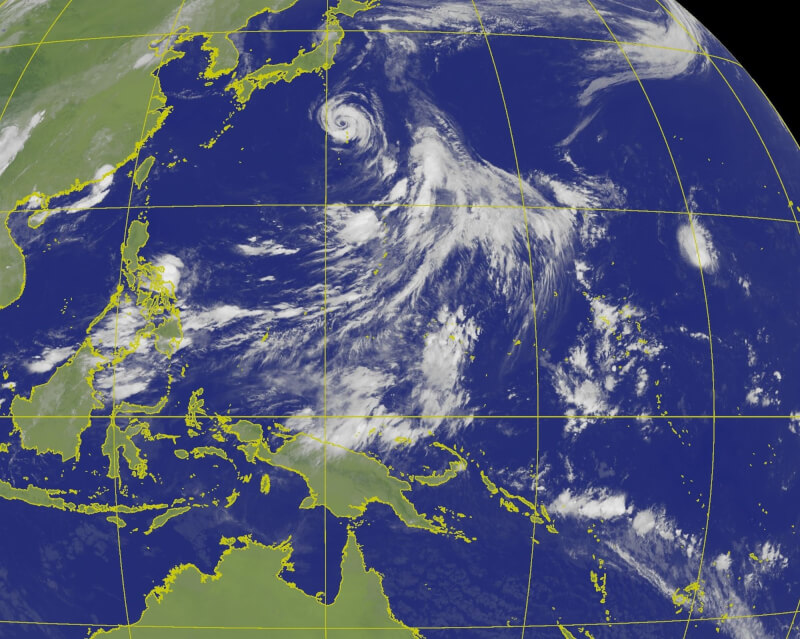 中央氣象局12日觀測，中度颱風蘭恩往日本移動，對台灣無影響。（圖取自中央氣象局網頁cwb.gov.tw）