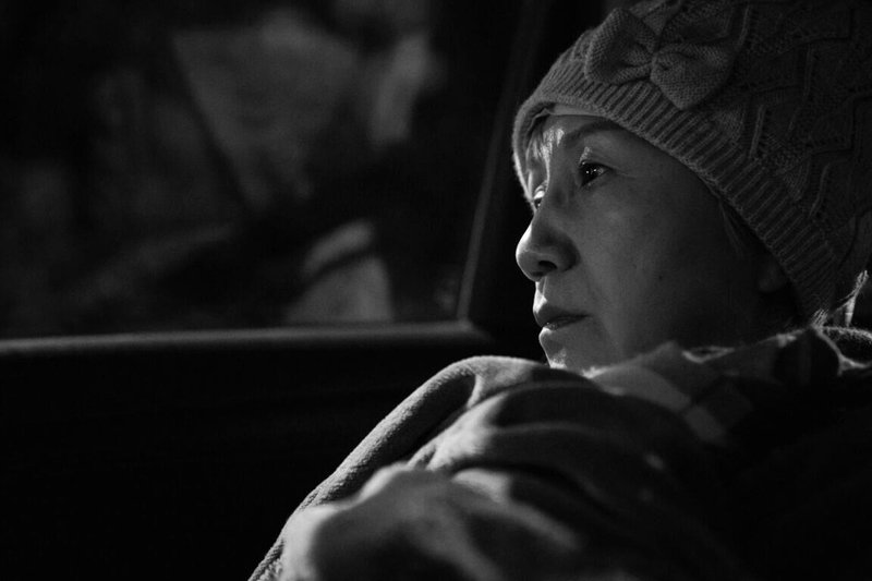 演員陸弈靜在公視新創短片「念你如昔」中演出失智母親，詮釋「人的記憶很脆弱，但情感不是」的惆悵。（公視提供）中央社記者王心妤傳真  112年8月18日