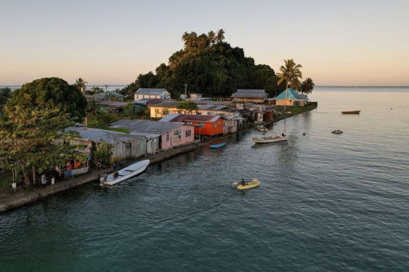 圖為南太平洋島國斐濟的塞路亞島，受海平面上升影響，80位居民可能須遷離。（路透社）