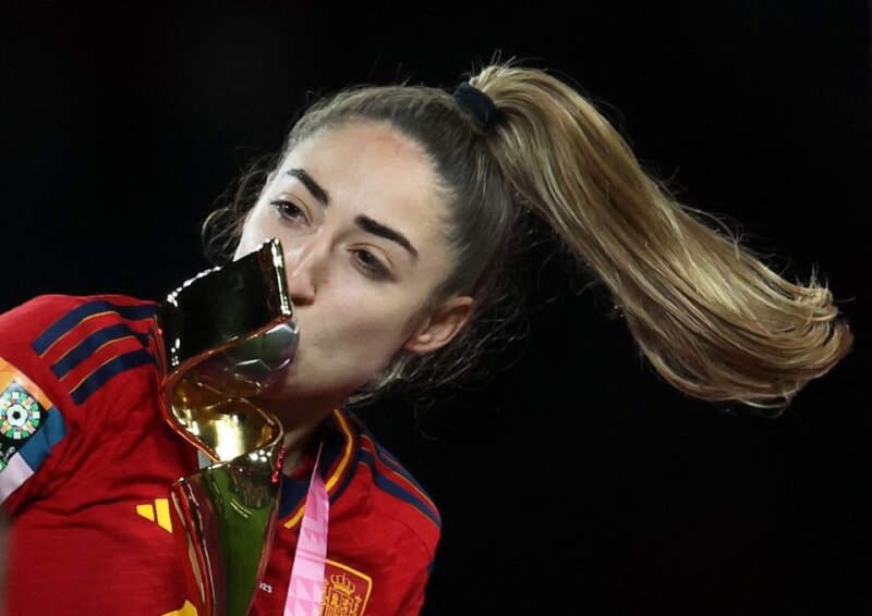 西班牙足協表示，在女足世界盃攻進關鍵一球，助西班牙擊敗英格蘭奪下隊史首冠的卡孟納（圖），在賽後得知父親過世的噩耗。（路透社）