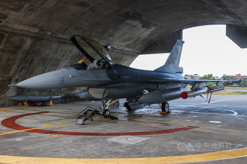 美國國務院指出，美國強烈支持台灣改造老舊的F-16戰機隊並取得新飛機。圖為F-16V戰機。（中央社檔案照片）