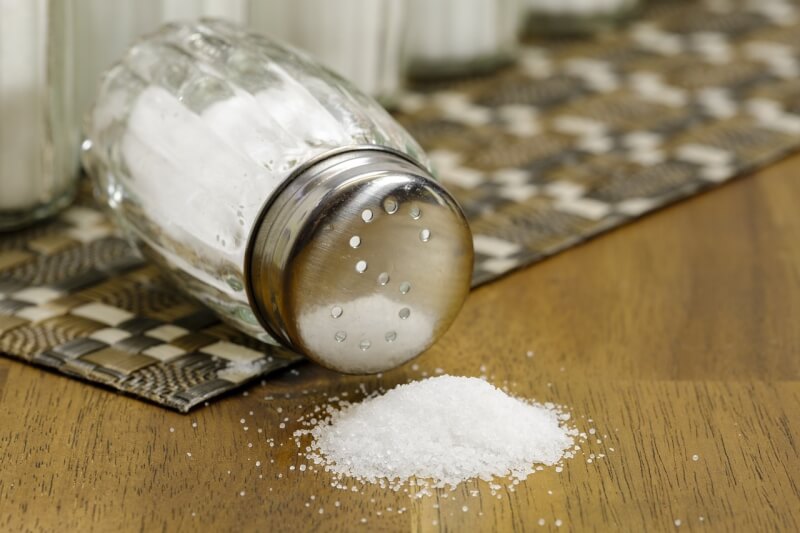 經濟部表示，台鹽產能充足、存量足夠，鹽產品送檢品質也安全無虞，民眾可安心使用。（圖取自Pixabay圖庫）
