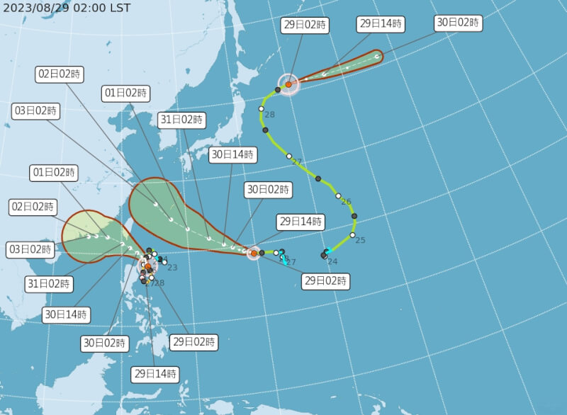 圖為颱風蘇拉（左）、海葵（中）、丹瑞（右）29日凌晨2時的路徑預測圖。（圖取自中央氣象局網頁cwb.gov.tw）