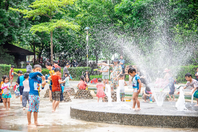 新北市水利局表示，暑假結束，4處公園戲水池9月僅每週例假日及國定假日開放，提醒民眾注意開放時間。（水利局提供）中央社記者王鴻國傳真  112年8月31日