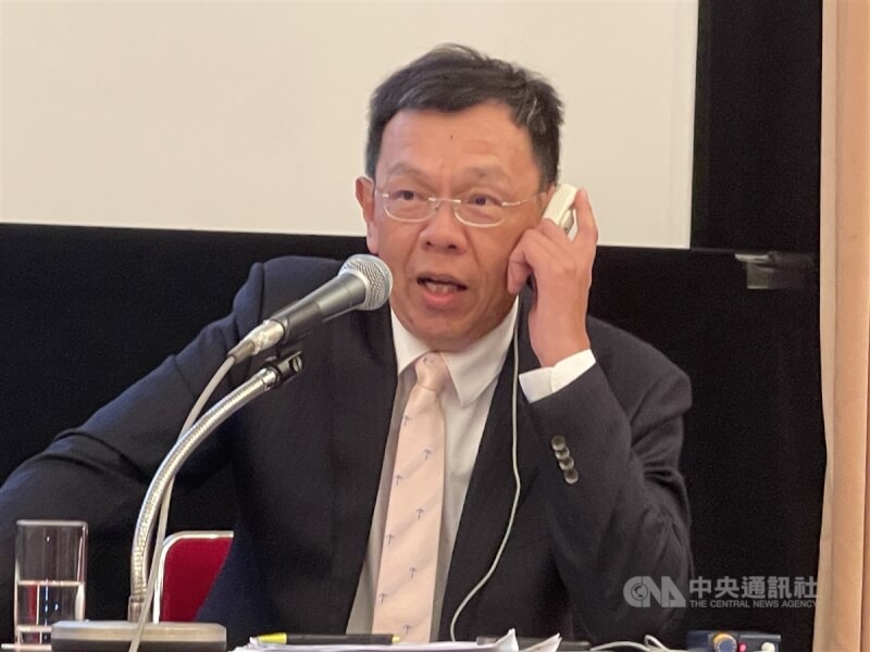 清華大學副教授姚人多31日在東京出席研討會表示，目前4名總統參選人都不主張法理上的台獨，在統獨光譜上屬於中間地帶，他認為無論是誰當選，2024年之後，現狀改變的可能性都不高。中央社記者楊明珠東京攝 112年8月31日