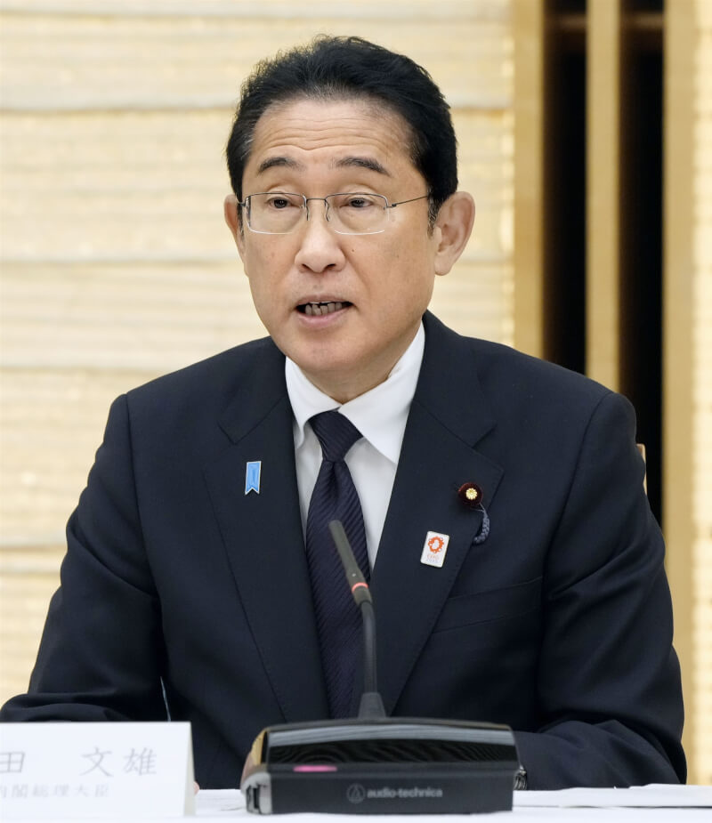 日本首相岸田文雄31日宣示，將以2030年代中期前達成全國平均時薪（最低薪資）1500日圓作為目標。（共同社）