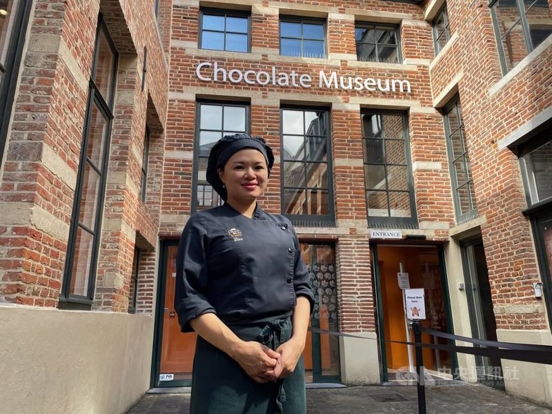 許月慈在巧克力王國比利時闖出一片天，是巧克力博物館名師，從開發製作、教學到觀光推廣都在行。中央社記者田習如布魯塞爾攝 112年9月3日