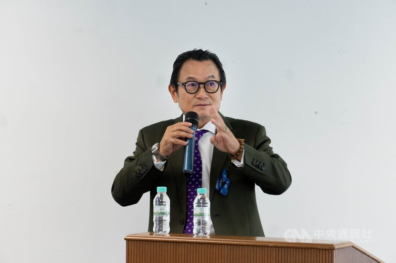 全國創新創業總會北區創業楷模聯誼會7日參訪大馬永信製藥,圖為世界台灣商會聯合總會名譽總會長李芳信致詞。中央社實習記者吳冠緯吉隆坡攝 112年9月7日