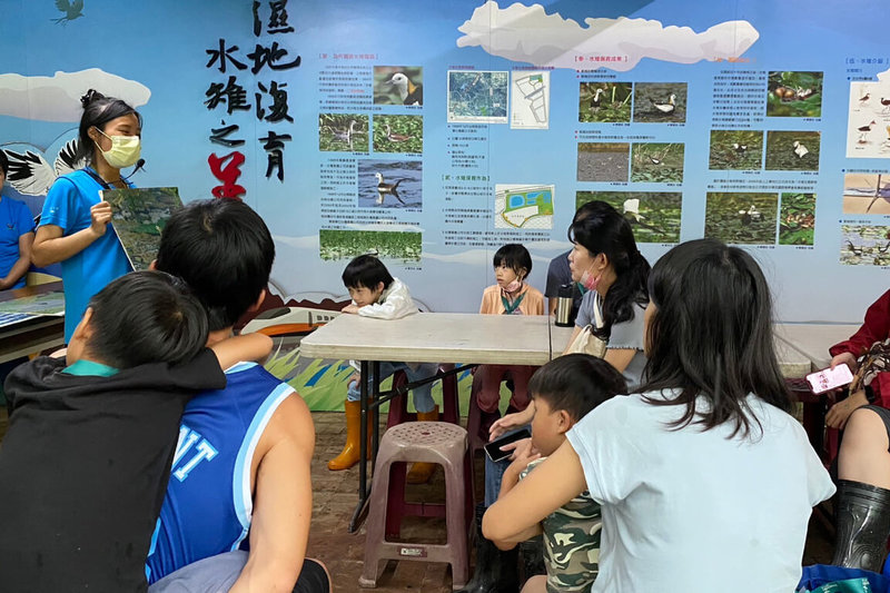 台南市官田水雉生態教育園區10日舉辦生態季活動，盼讓民眾更了解水雉保育，並關注水雉所棲息的農田環境。（官田水雉生態教育園區提供）中央社記者楊思瑞台南傳真  112年9月10日