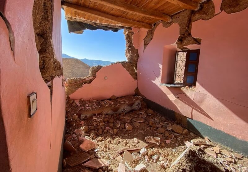 摩洛哥馬拉喀什附近地區8日晚間發生百年強震，統計至10日為止，死亡人數已達2012人。（路透社）