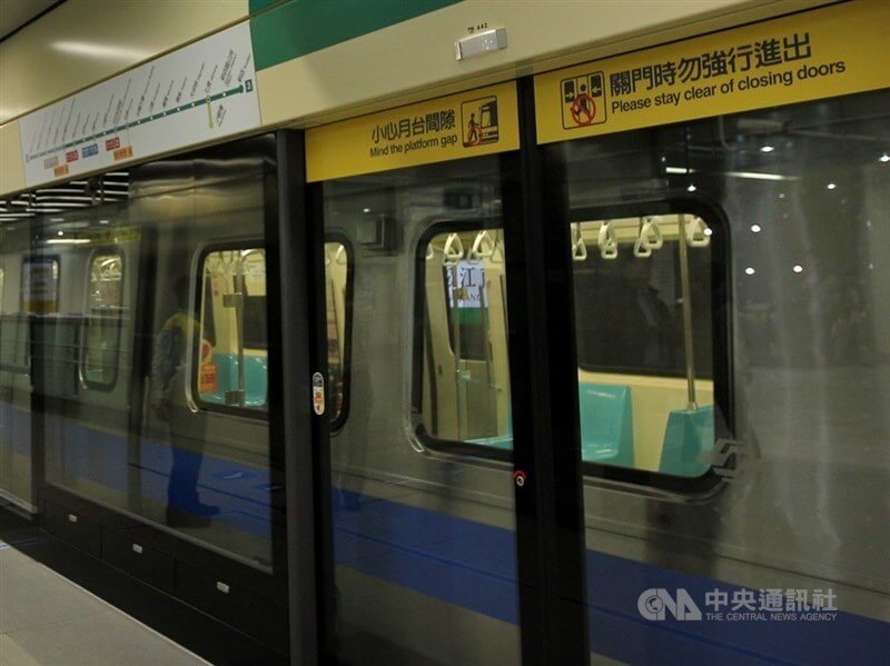 花蓮22日晚間發生規模5.9地震全台有感，台北捷運全線列車慢速行駛。（示意圖／中央社檔案照片）