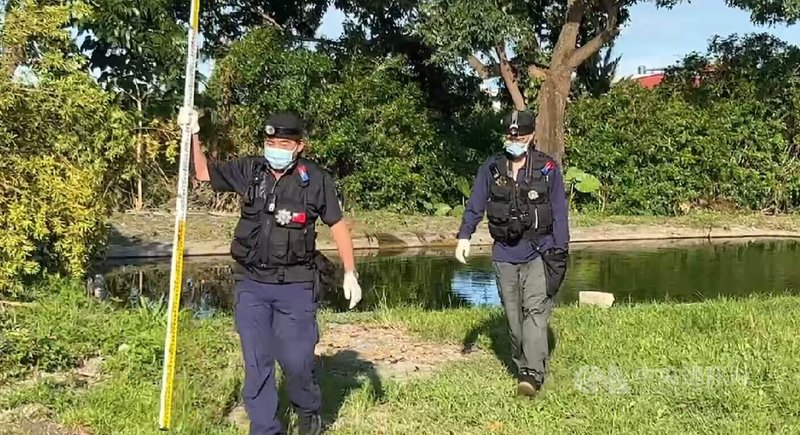 台東市2歲張姓女童14日在住家附近一處池塘不慎溺水，消防人員獲報到場將人救起，一度呈現OHCA（到院前心肺功能停止），送醫搶救後總算恢復心跳；警方獲報也到場了解溺水原因。中央社記者盧太城台東攝  112年9月14日