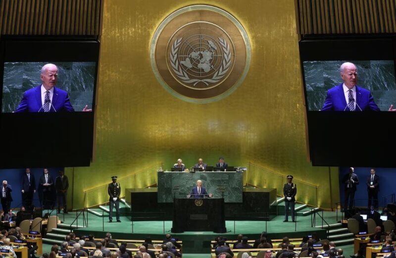 美國總統拜登19日在聯合國大會演說，呼籲全球共同應對俄烏戰爭、氣候變遷等挑戰。（路透社）
