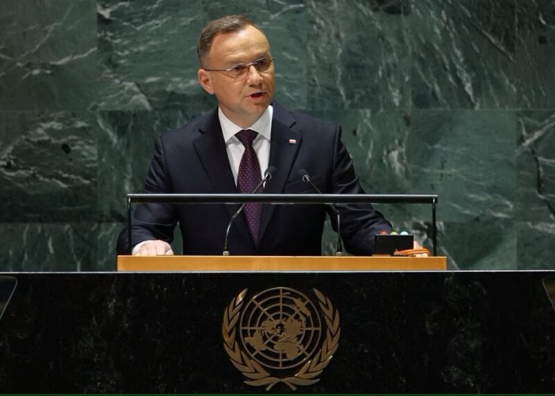 波蘭總理莫拉維茨奇日前表示不再提供烏克蘭武器，但波蘭總統杜達（圖）21日聲稱總理的話被誤解。（路透社）