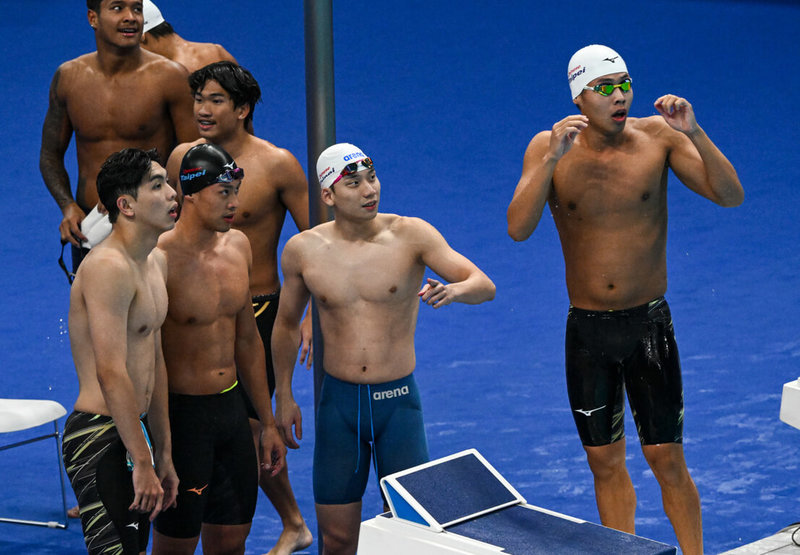 杭州亞運游泳項目26日晚間進行男子4x100公尺混合式接力決賽，台灣隊雖然無緣獎牌，但游出3分38秒35、排名第4，打破全國紀錄。（中華奧會提供）中央社記者謝靜雯傳真 112年9月26日