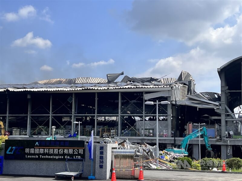 屏東明揚工廠爆炸意外釀重大死傷，26日搜救行動不間斷。中央社記者李卉婷攝 112年9月26日