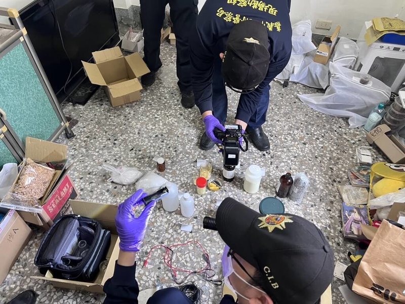 嘉義和聯境金虎爺會7月15日遶境廟會活動發生不明物品爆炸,造成28人受傷,警方循線逮捕趙姓犯嫌,並在其租屋處搜出相關事證。(嘉義地檢提供)中央社記者蔡智明傳真 112年10月7日