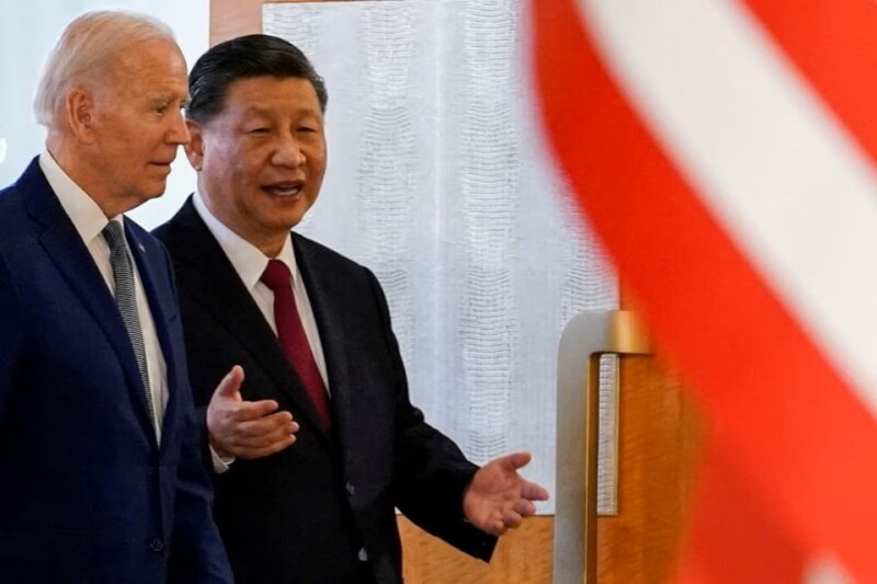 圖為去年11月G20峰會美國總統拜登（左）與中國國家主席習近平（右）在場邊會晤。（路透社）