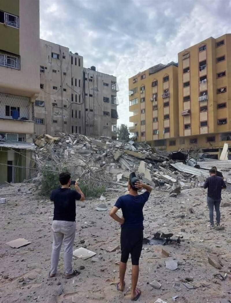 巴勒斯坦伊斯蘭主義運動組織哈瑪斯7日對以色列發動突擊，以色列反擊加薩走廊後，當地納薩爾區滿目瘡痍。（巴勒斯坦青年米克達提供）中央社記者施婉清開羅傳真 112年10月8日
