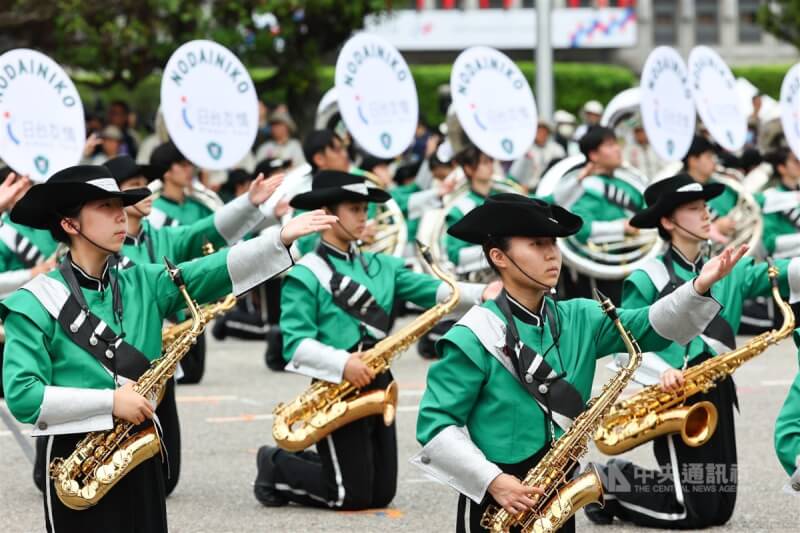 有「翡翠騎士」之稱的日本東京農業大學第二高等學校吹奏樂部應邀來台演出。中央社記者王騰毅攝 112年10月10日