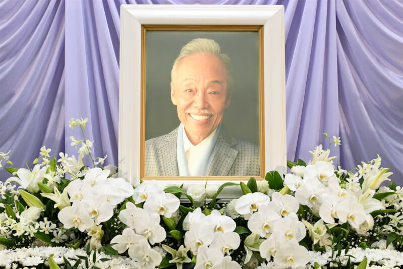 日本老牌歌手谷村新司逝世，享壽74歲。（圖取自twitter.com/Shinji_T_Staff）