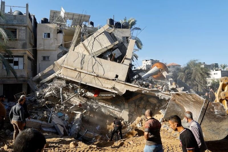 圖為21日加薩走廊被以色列空襲後，建築物毀損。（安納杜魯新聞社）