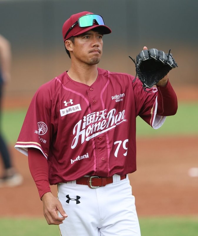 中華職棒季後挑戰賽28人名單26日出爐，樂天桃猿隊選擇帶上本季幾乎沒有在一軍的38歲老將林智平（圖）。總教練曾豪駒表示，「如果重要時刻需要他的攻擊，他的經驗上沒有問題。」（樂天桃猿隊提供）中央社記者楊啟芳傳真 112年10月26日