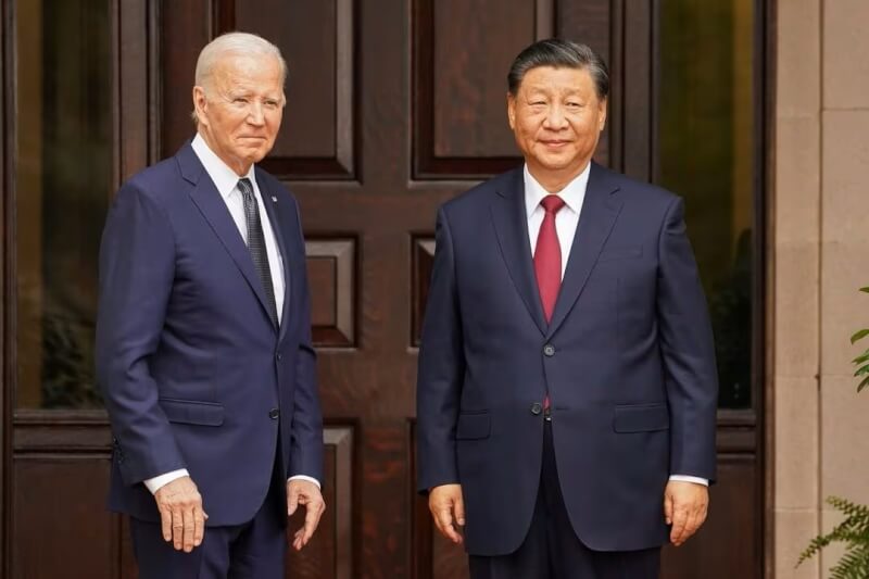 美國總統拜登（左）15日與中國國家主席習近平（右）在舊金山會晤。（路透社）