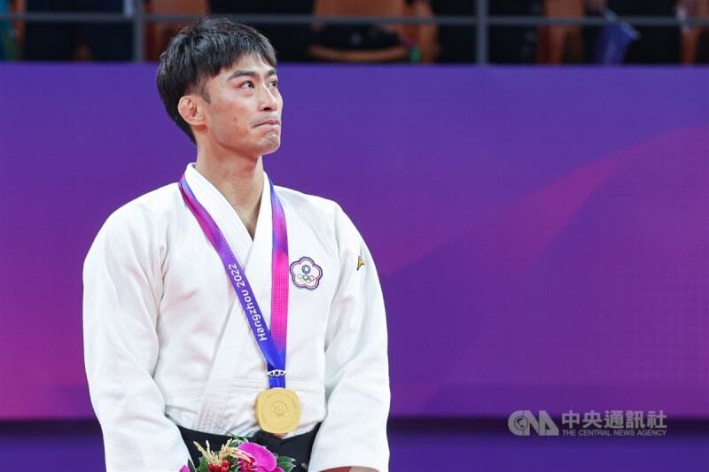 圖為楊勇緯9月在杭州亞運男子柔道60公斤級奪金。（中央社檔案照片）