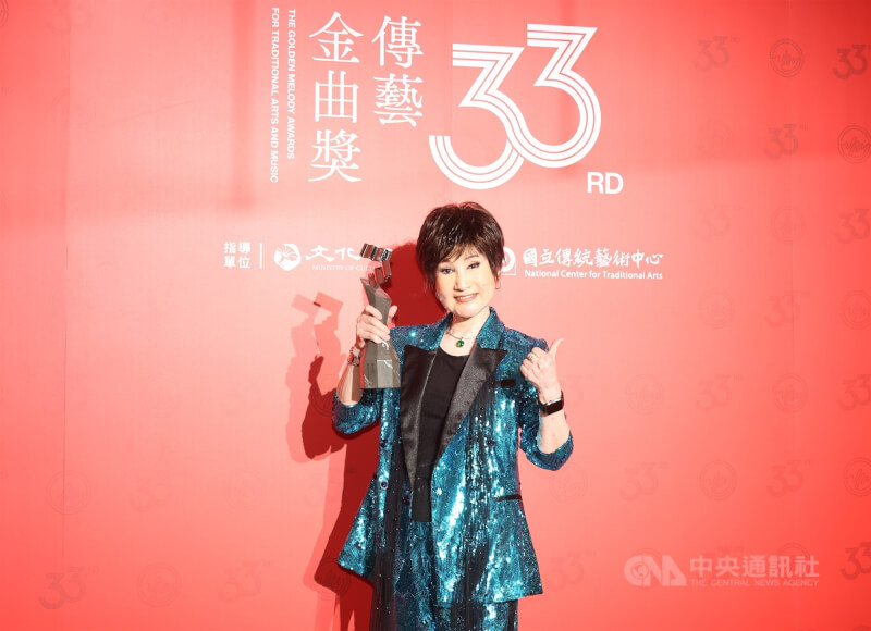 圖為去年小咪奪傳藝金曲最佳演員獎。(中央社檔案照片)