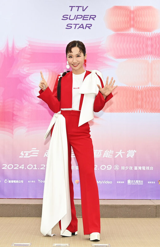 繼第60屆金馬獎頒獎典禮主持、第5度台北市政府跨年晚會主持後,藝人Lulu黃路梓茵又將擔任2024超級巨星紅白藝能大賞總主持人。(台視提供)中央社記者葉冠吟傳真 112年12月18日