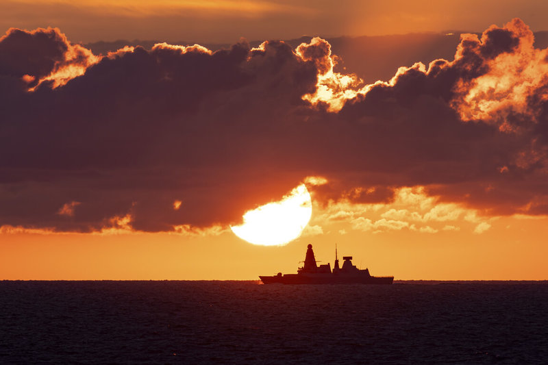 英國防空驅逐艦「鑽石」11月下旬駛往中東，執行表定區域安全任務，隨後於12月加入由美國領導的「繁榮守護行動」，回應葉門反政府武裝組織「青年運動」在紅海攻擊商船。（英國國防部提供）中央社記者陳韻聿倫敦傳真 113年1月4日