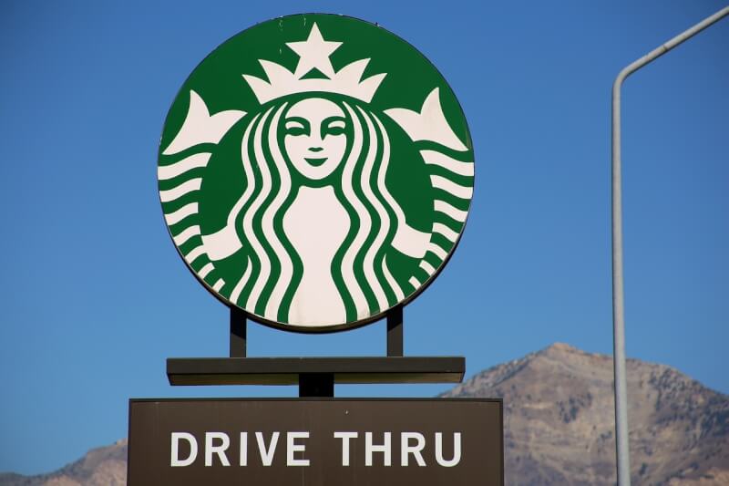 星巴克3日起開放開車、手機點餐的顧客使用個人杯裝容器。（圖取自Pixabay圖庫）
