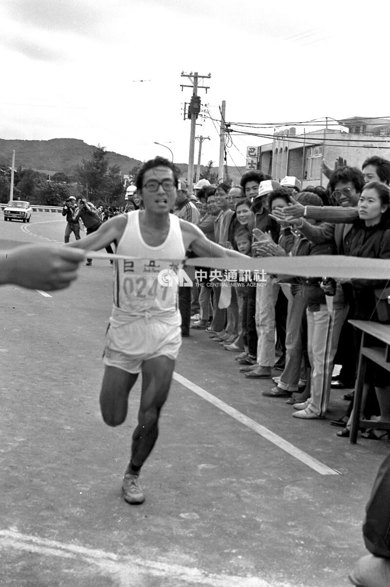 男子組選手郭宗智以2:34:11榮獲總冠軍。（中央社檔案照片）