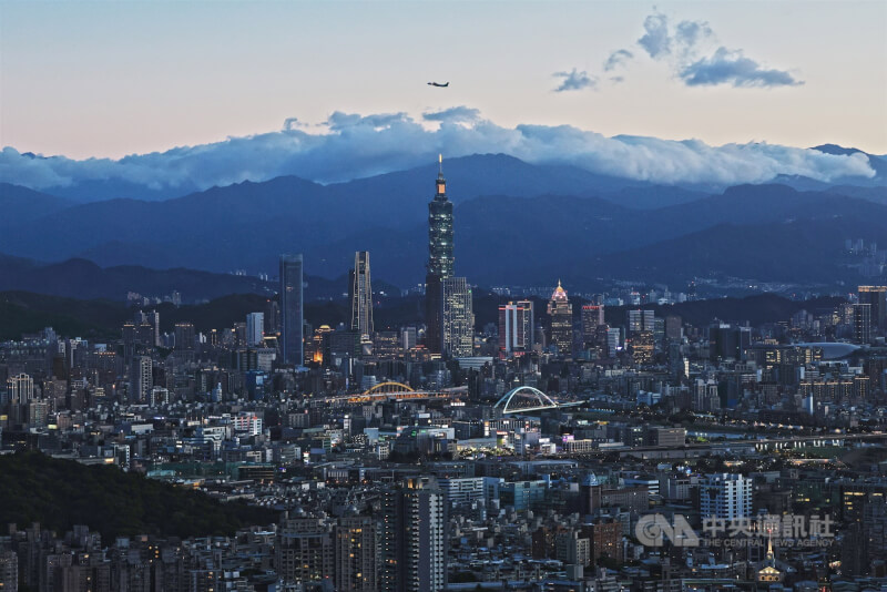 圖為台北市碧山巖俯瞰市區一景。（中央社檔案照片）