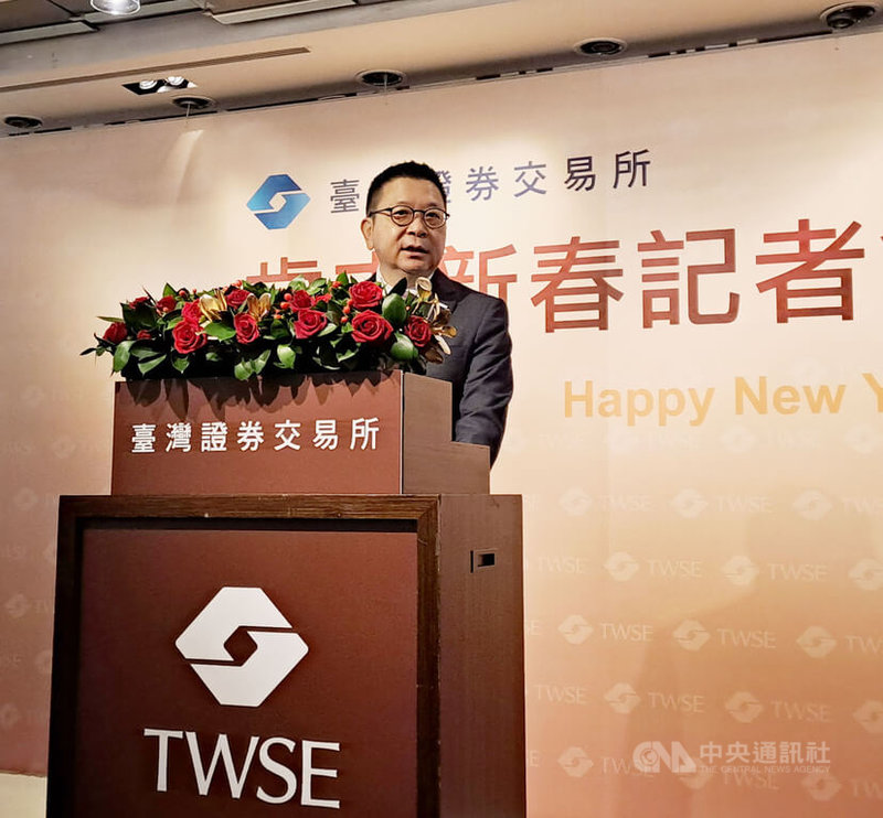 台灣證券交易所董事長林修銘10日在歲末新春記者會表示，今年將壯大資本市場，提升市場價值，往60兆元邁進。中央社記者潘智義攝  113年1月10日